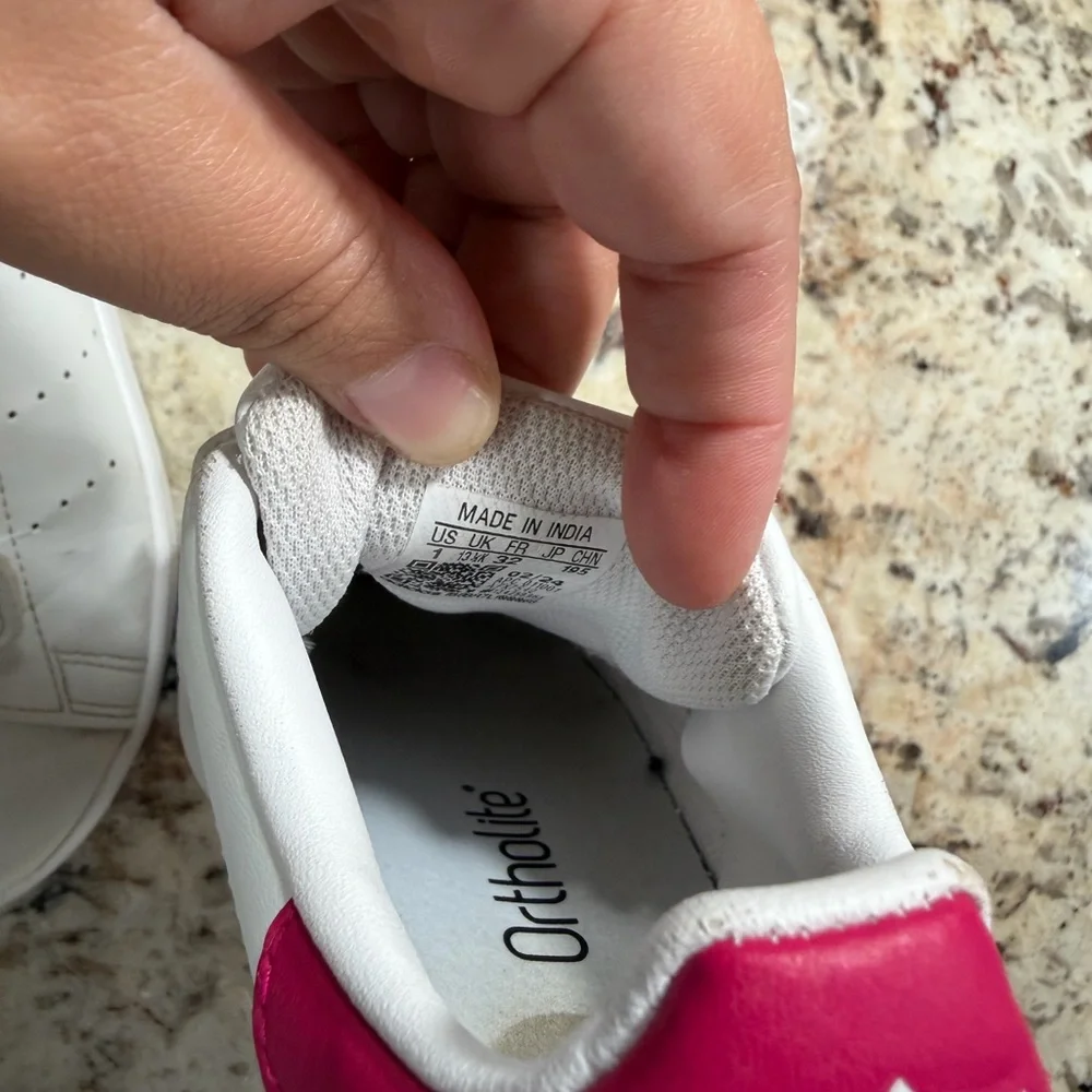 Adidas Girl White Sneakers with Pink Details - Picture 7 of 10